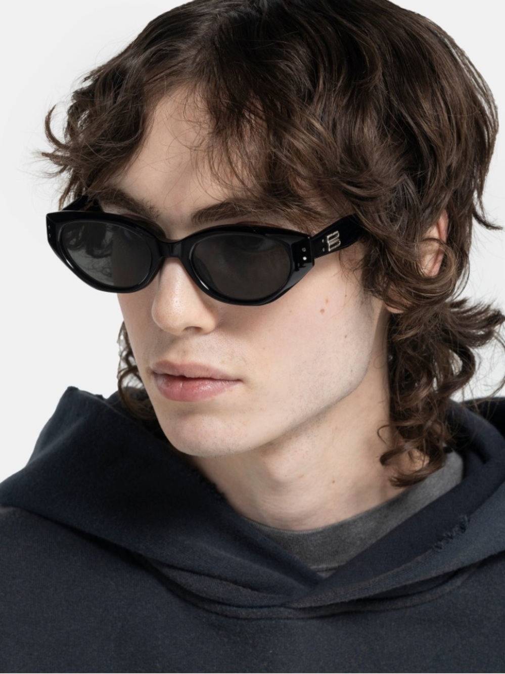 Gentle Monster Rococo Sunglasses - Picture 3 of 13